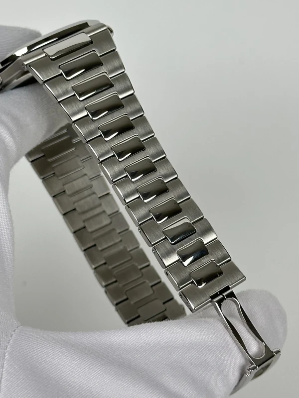 Patek Philippe 5711/1 5711/1A-010 5