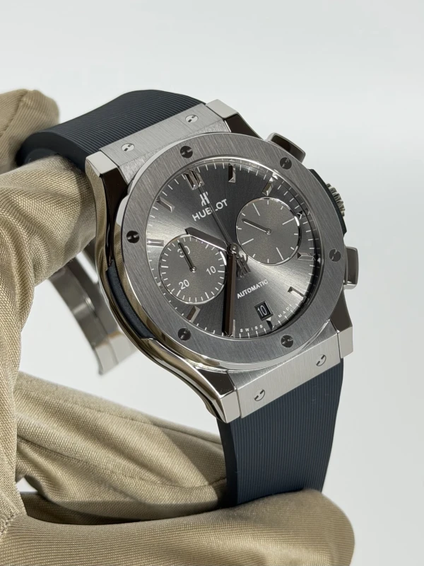 Hublot Classic Fusion Chronograph 45 mm 521.NX.7071.RX 3