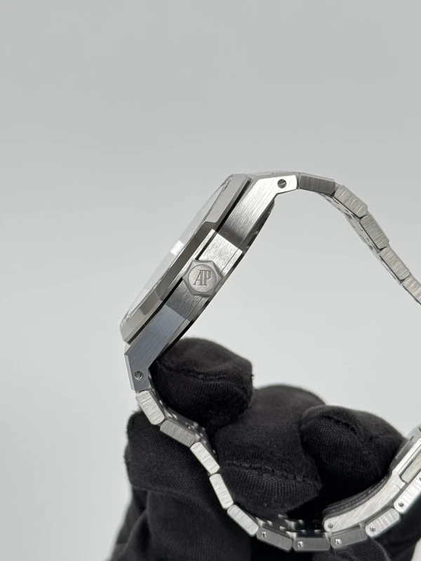 Audemars Piguet Selfwinding 15551ST.ZZ.1356ST.04 5