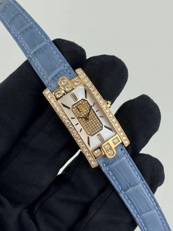 Harry Winston 330/LQRL.MD01/D3.1 8