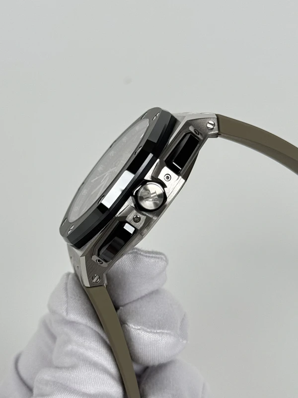 Audemars Piguet Offshore Chronograph 43 mm 26420SO.OO.A600CA.01 6