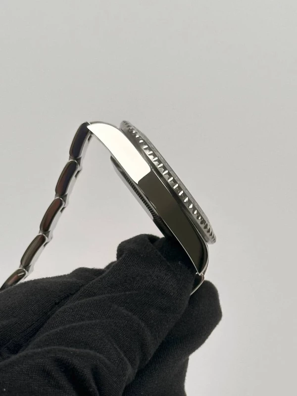 Rolex 40mm Steel 116710LN-0001 3