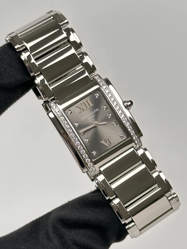 Patek Philippe 4910/10 4910/10A-010 2