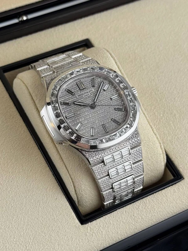 Patek Philippe NAUTILUS 5811/1460G-001 3