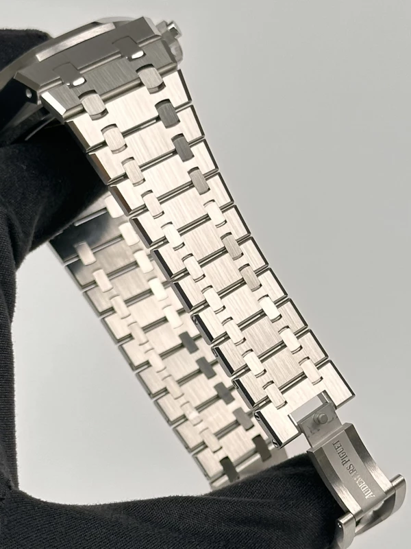 Audemars Piguet Selfwinding Chronograph 41 mm 26240ST.OO.1320ST.05 7