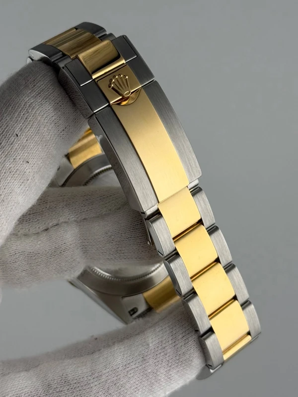 Rolex Cosmograph 40mm Steel and Yellow Gold 116523 Black 9