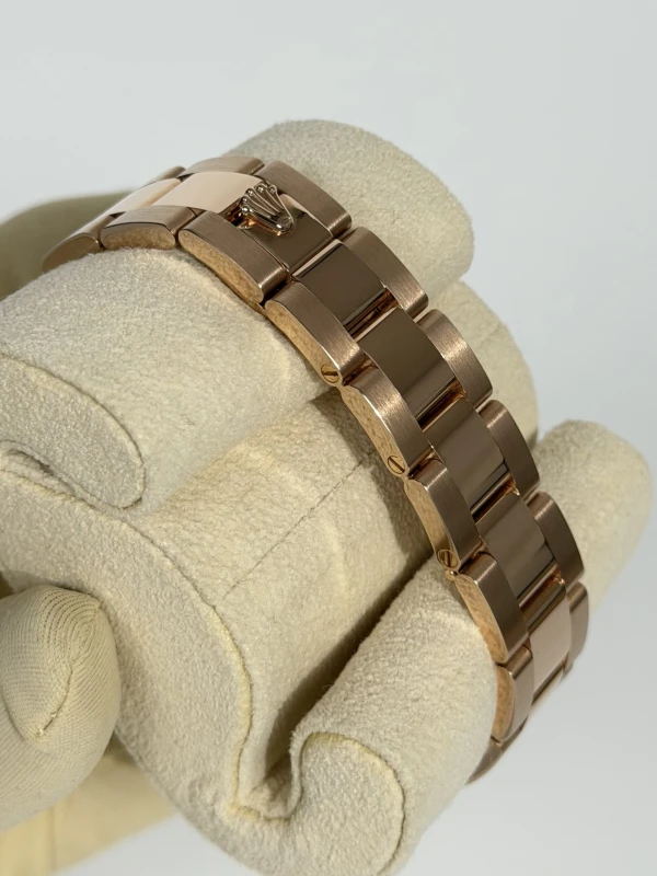 Rolex 31mm Everose Gold 278275-0020 5