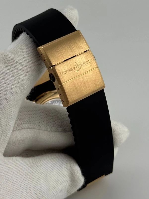 Ulysse Nardin Maxi Diver Chronograph 8006-102-3A/92 9