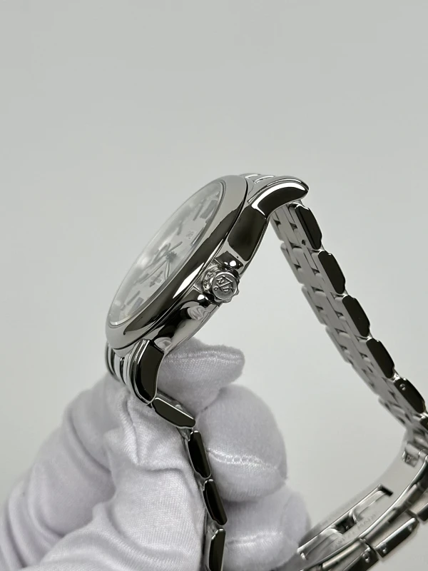 Ulysse Nardin Lady GMT± Big Date  223-88-7 5