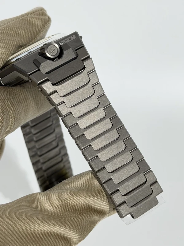 Urwerk SPACEMETER GREY UR-10 GREY 6