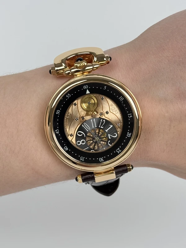 Bovet 42 Jumping Hours AFHS003 9