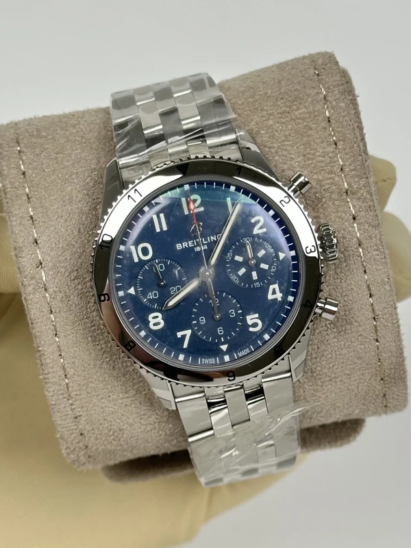 Breitling AVI CHRONOGRAPH 42 TRIBUTE TO VOUGHT F4U CORSAIR A233801A1C1A1 3