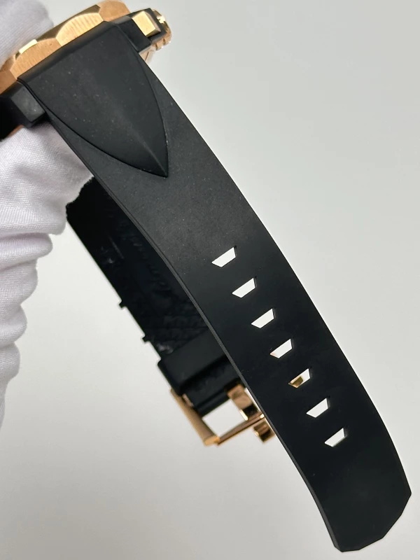 Corum Regatta 44 986.694.55/0371 CG12 7