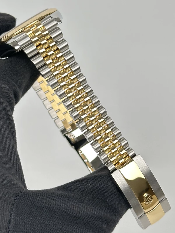 Rolex 41mm Steel and Yellow Gold 126333-0006 5