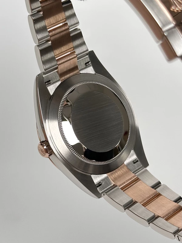 Rolex 41 mm, Oystersteel and Everose gold 126301-0003 8