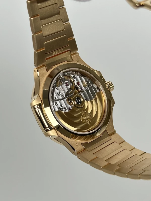 Patek Philippe Lady 7118/1200R-010 9