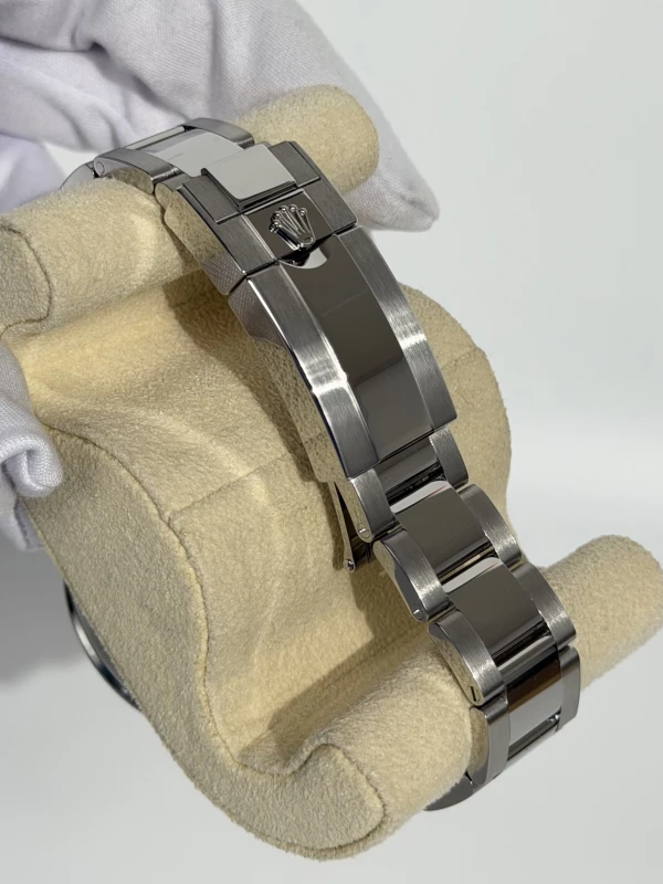 Rolex Cosmograph Daytona 40mm Steel 126500ln-0001 4