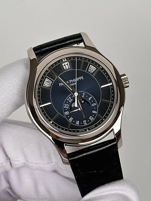 Patek Philippe ANNUAL CALENDAR 5205 5205G-013 3