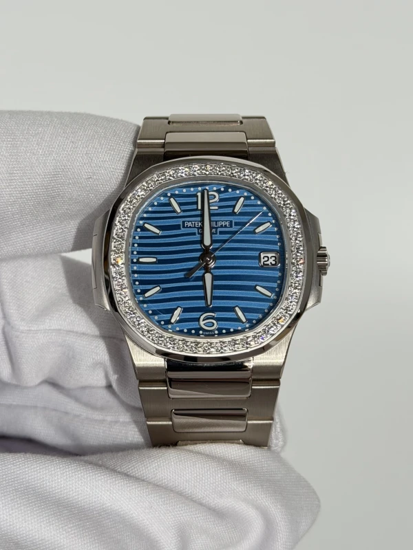 Patek Philippe 7010/1G-013 3