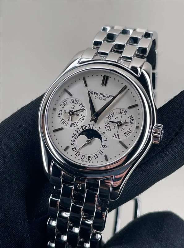 Patek Philippe Perpetual Calendar 18kt White Gold Men's  5136-1G 2