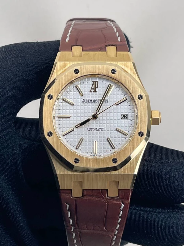 Audemars Piguet Selfwinding 39 mm 15300BA.OO.D088CR.01 4