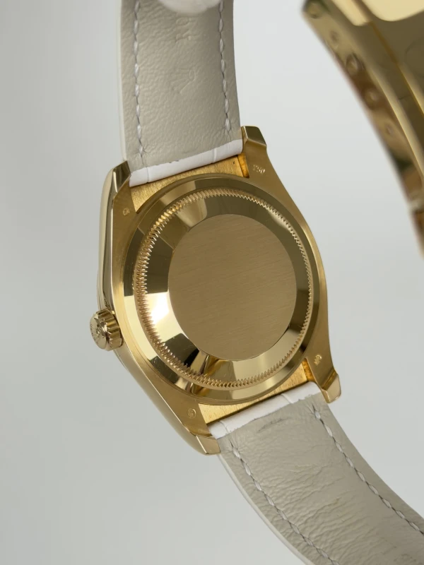 Rolex 36 mm Yellow Gold 116188 7