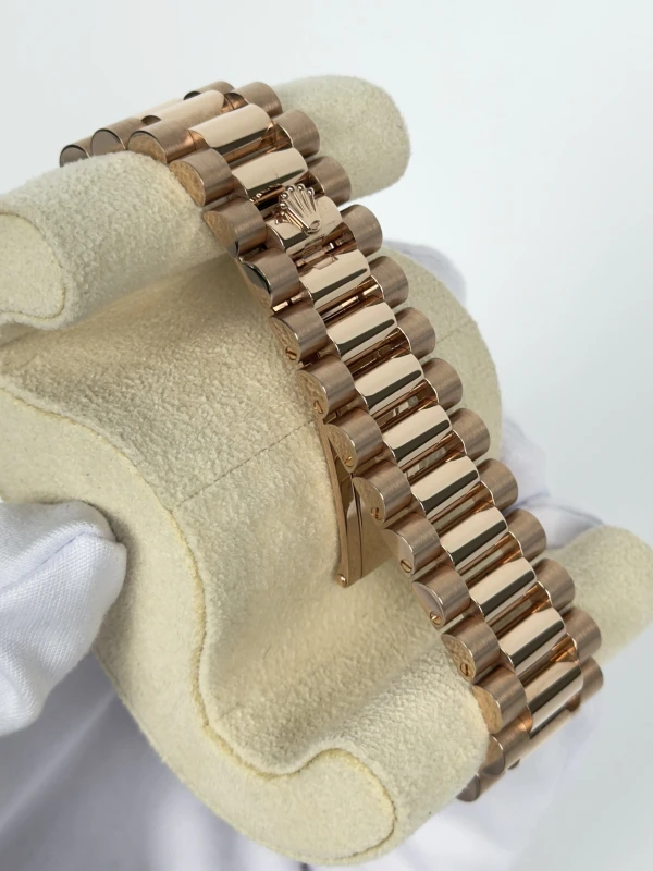 Rolex 40 mm Everose Gold 228235-0045 4