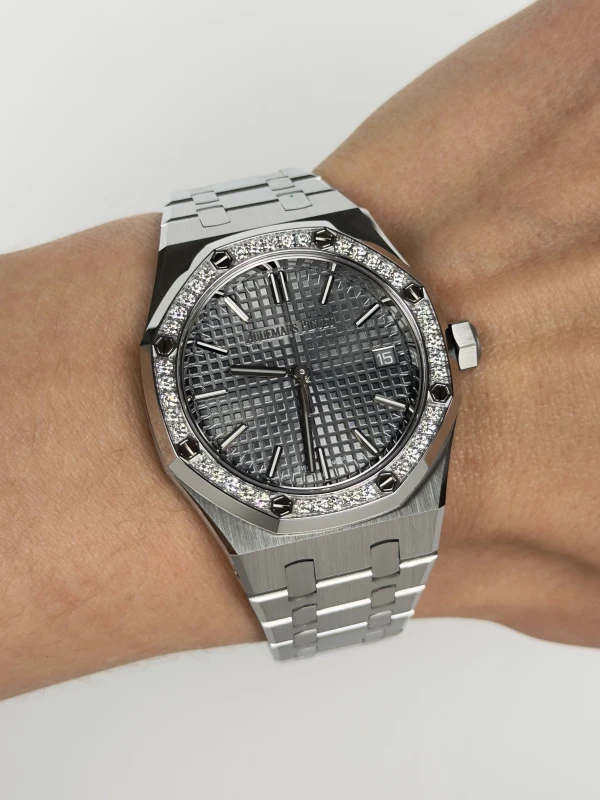 Audemars Piguet Selfwinding 37 mm 15551ST.ZZ.1356ST.06 5
