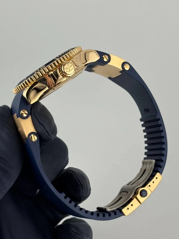 Ulysse Nardin Blue Surf 266-36LE-3A 6
