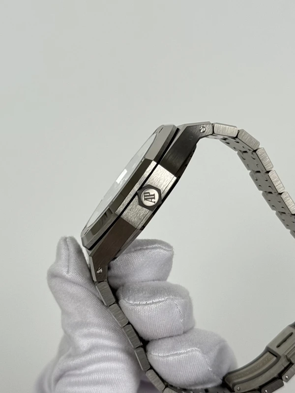 Audemars Piguet SELFWINDING FLYING TOURBILLON "50TH ANNIVERSARY" 26730TI.OO.1320TI.01 4