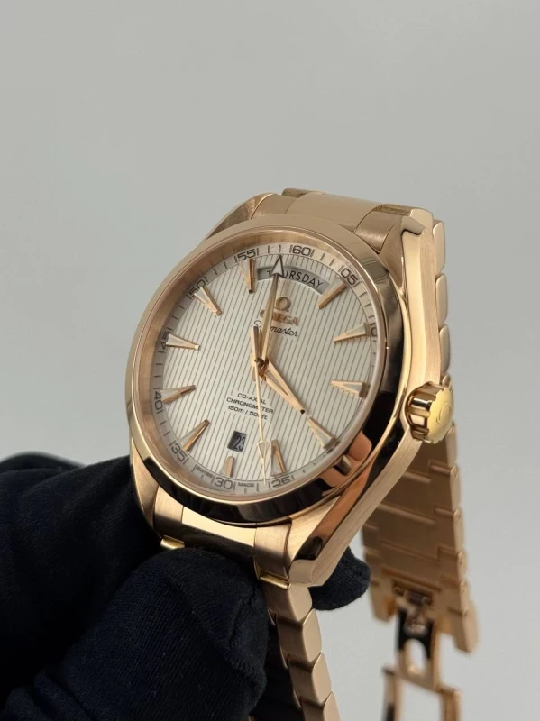 Omega 231.50.42.22.02.001 3