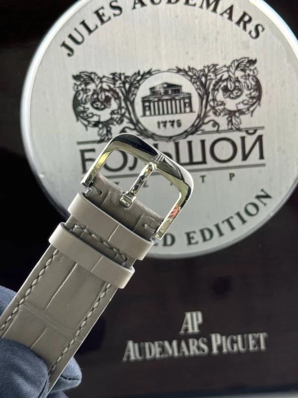 Audemars Piguet Большой Театр 15181BC.OO.A005CR.01 8