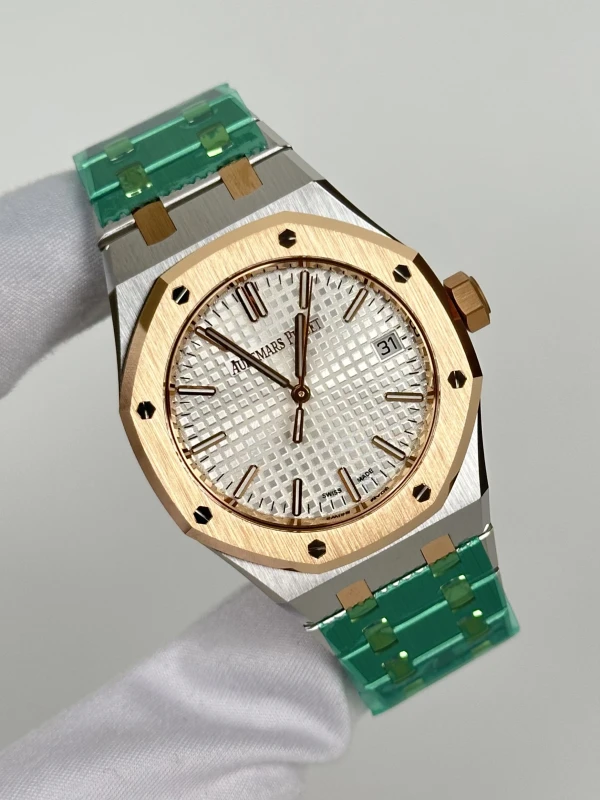 Audemars Piguet Royal Oak Selfwinding 37 mm 15550SR.OO.1356SR.02 2