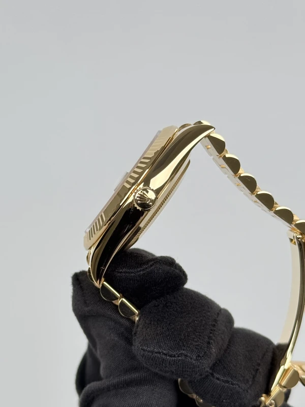 Rolex 40 mm Yellow Gold 228238-0002 4