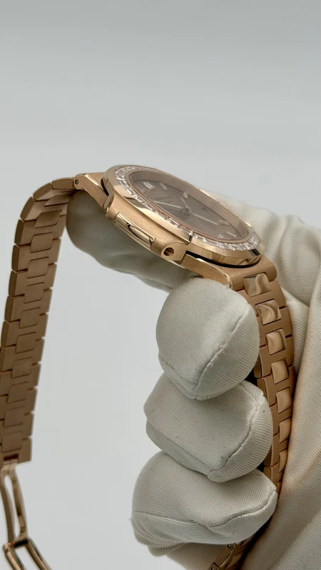 Patek Philippe Nautilus 5723/1R-001 7