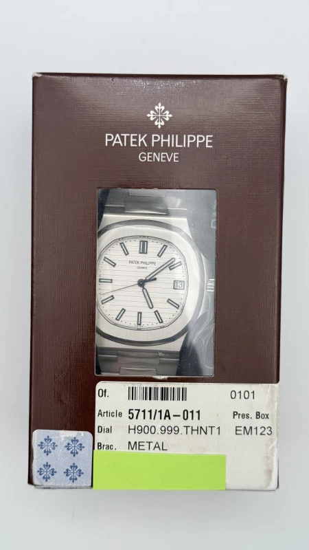 Patek Philippe 5711 5711/1A-011 4