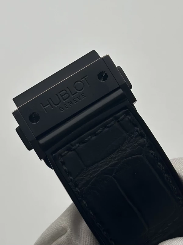 Hublot All Black Carbon 301.QX.1740.GR 8