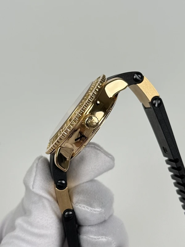Ulysse Nardin Diver  266-58-3 6