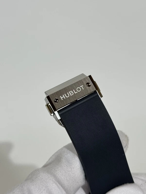 Hublot Classic Fusion Chronograph 45 mm 521.NX.7071.RX 6