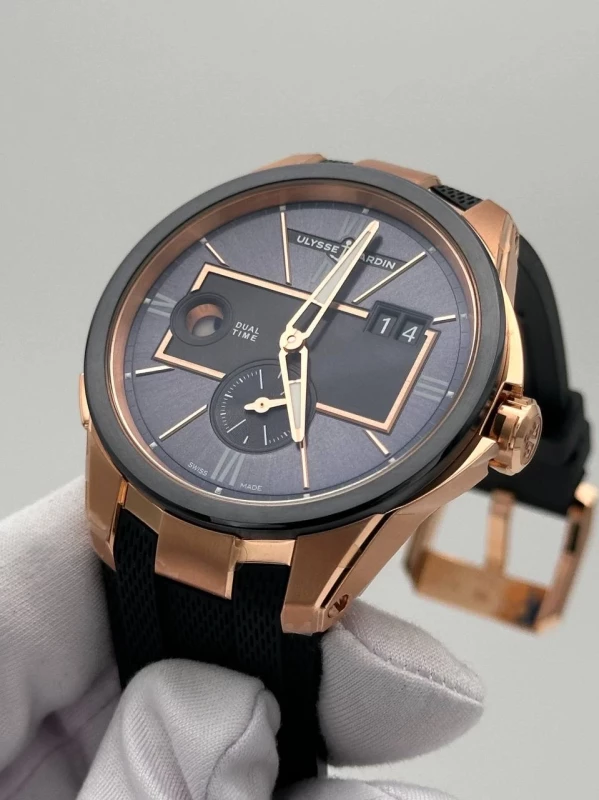 Ulysse Nardin Dual Time 42 mm 242-20-3/43 4