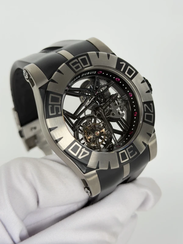 Roger Dubuis Flying Tourbillon Skeleton 48  RDDBSE0185 3