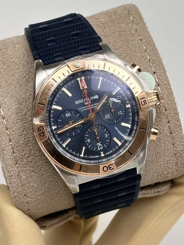 Breitling B01 42 UB0134101C1S1 3