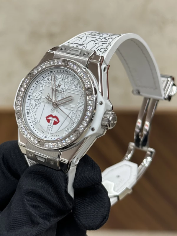 Hublot 465.SX.2020.VR.1204.LIP20 3
