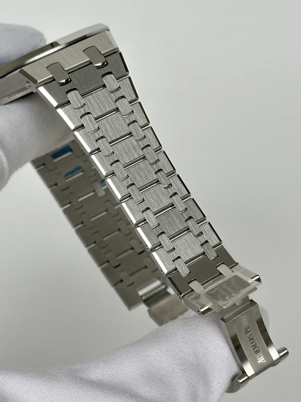 Audemars Piguet Selfwinding 15551ST.ZZ.1356ST.04 5