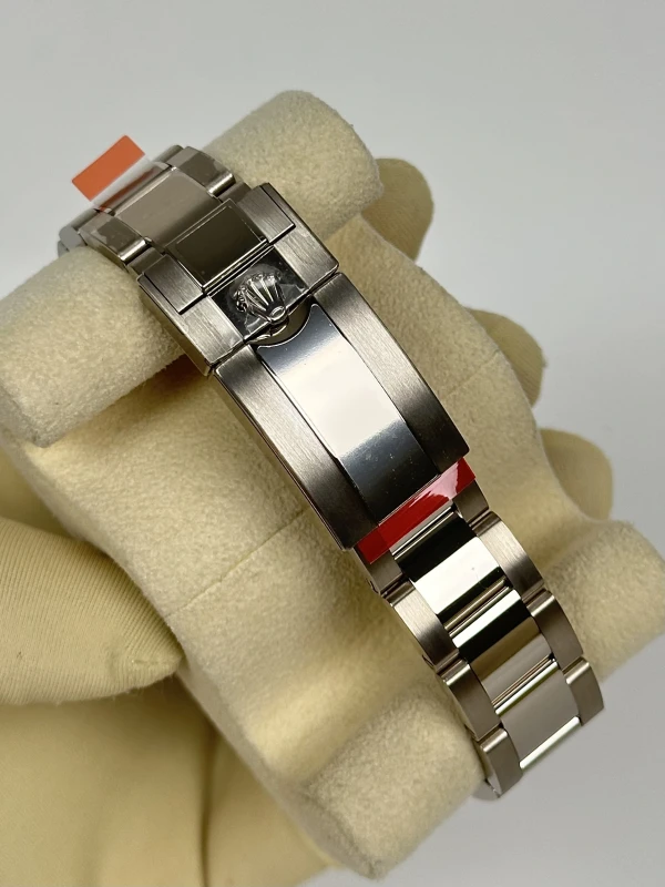 Rolex 40mm White Gold 126729VTNR 4