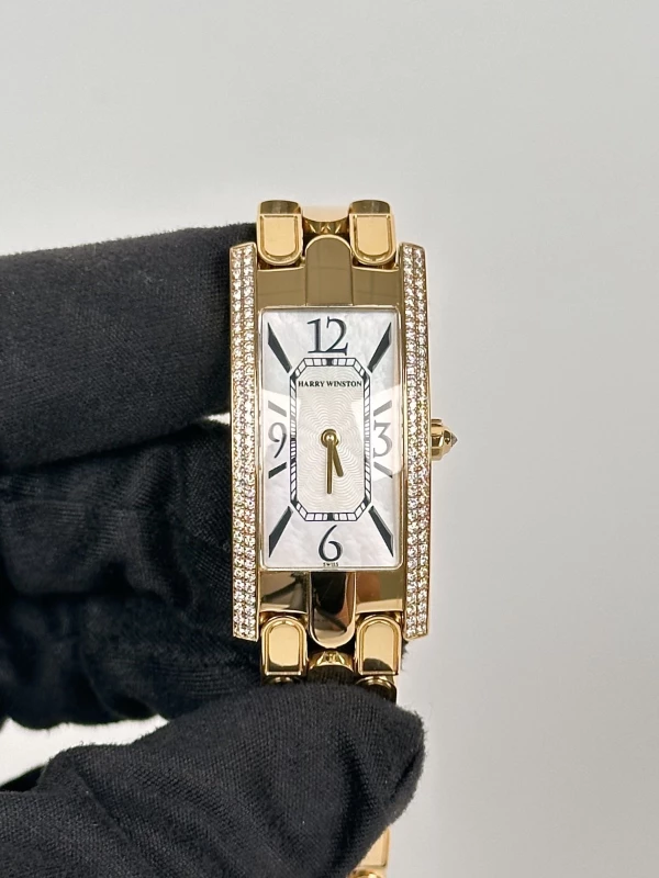 Harry Winston C Lady 330/LQGG.M/D2.2/D2.2 3
