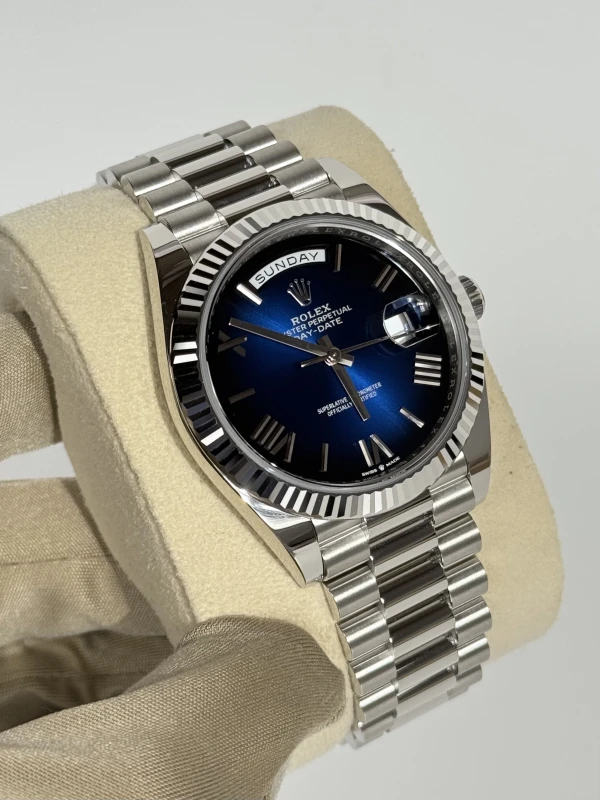 Rolex Platinum 40 mm 228236-0024 4