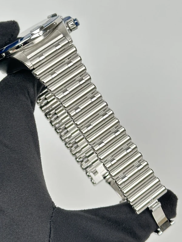 Breitling B01 44 AB0136161C1A1 6