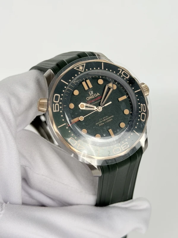 Omega DIVER 300M 210.92.42.20.10.001 3