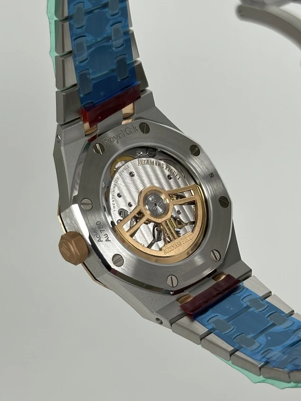 Audemars Piguet Royal Oak Selfwinding 37 mm 15550SR.OO.1356SR.02 8
